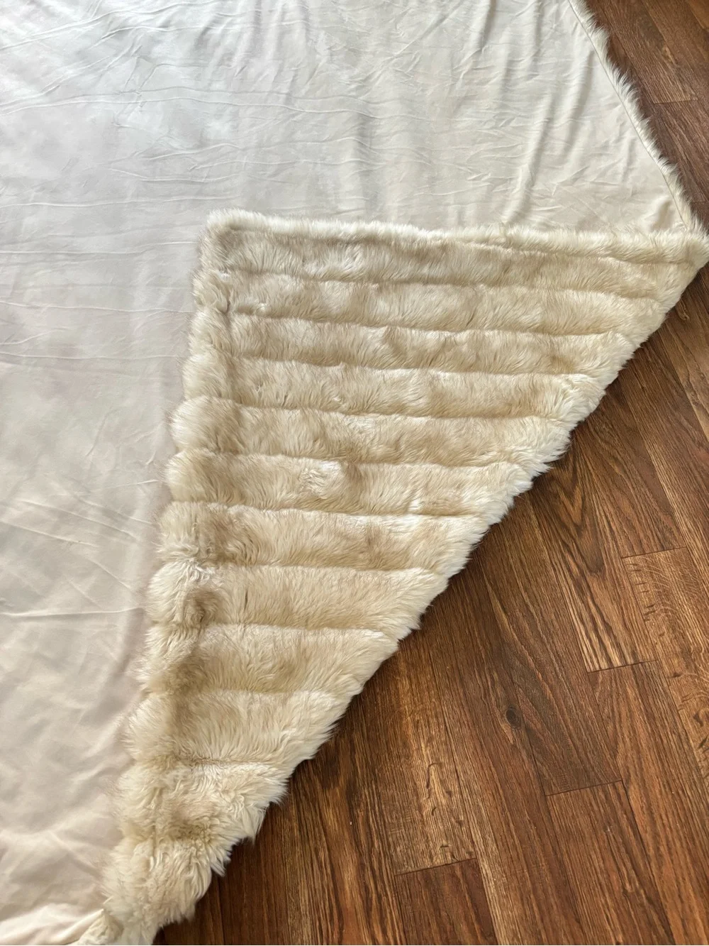 Restoration Hardware RH Ultimate Faux Fur Plush Throw Blanket In Grey Wolf 60x80